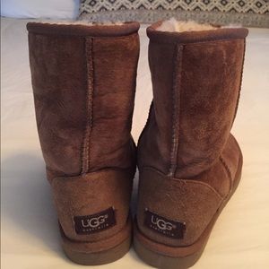 Ugg Women’s Classic Short Boot
